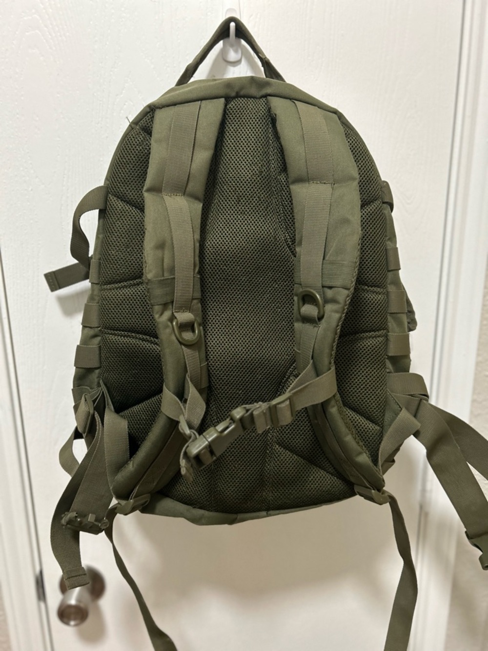 Highland Tactical Rumble Backpack Dark Green - Picture 2 of 10